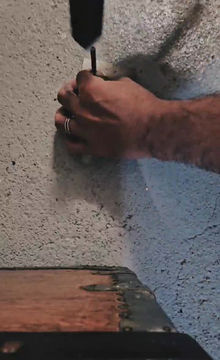 Miniature : HAPPINESS IS 2 WORDS mono-earring