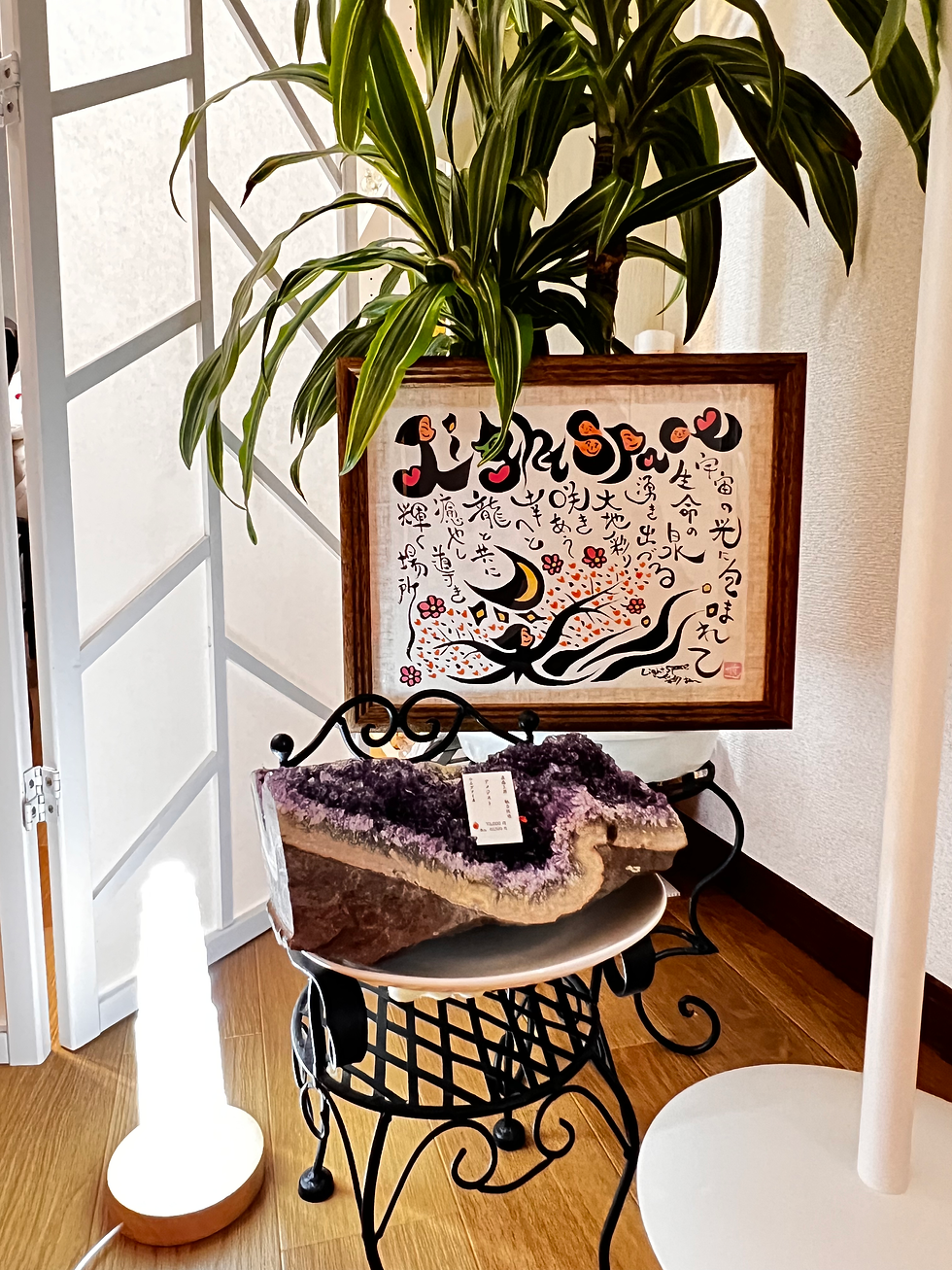 セレナイトを発光させると綺麗です✨