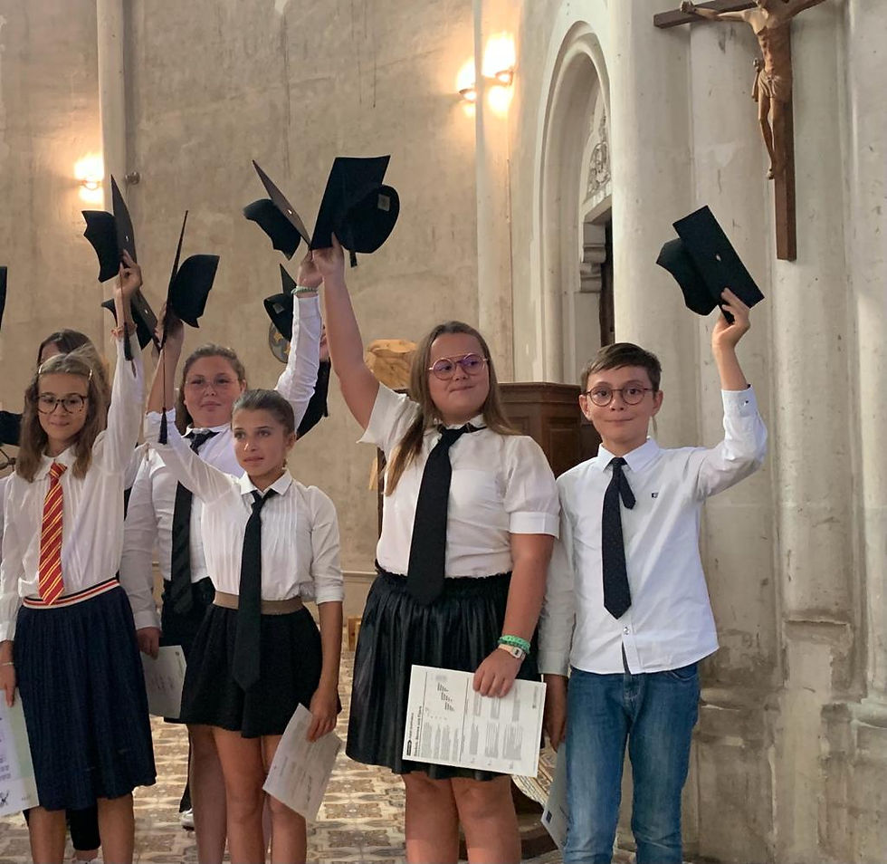 Cérémonie Cambridge école Saint Nicolas Mirebeau 3.jpg