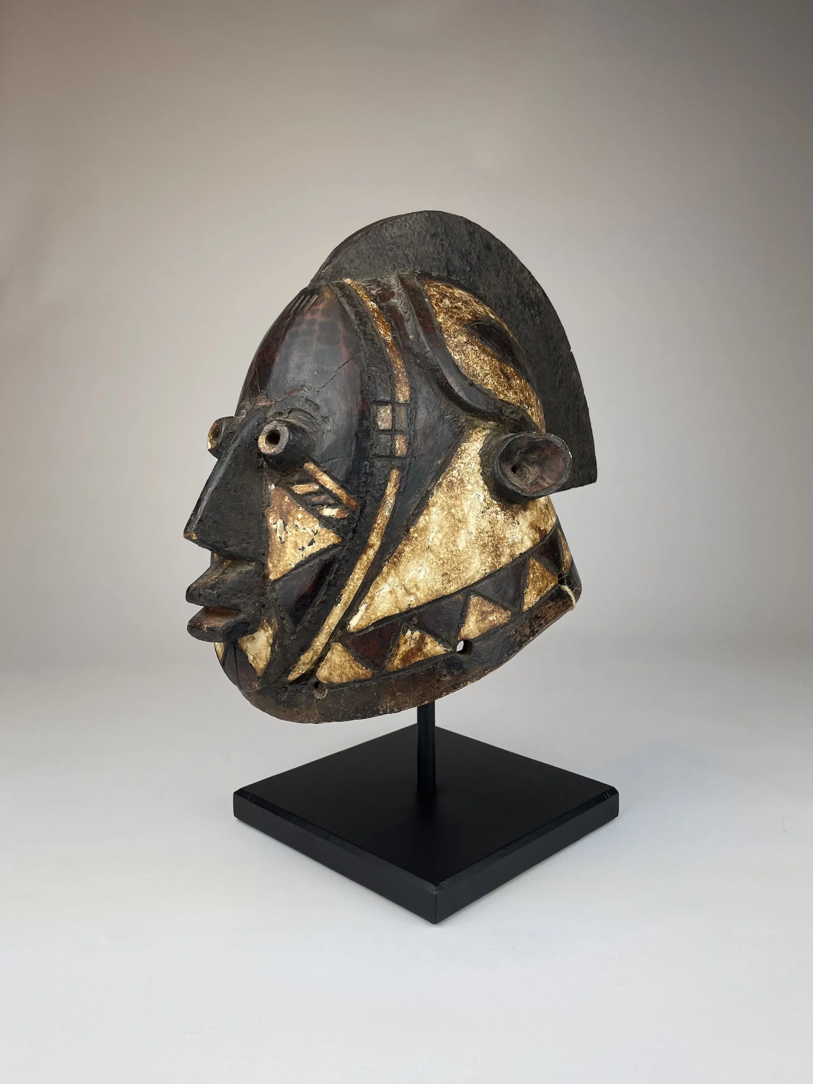 NIGERIAN HELMET MASK