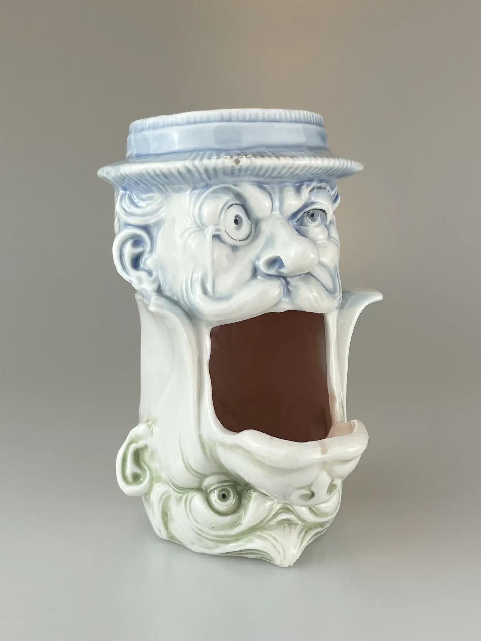 CERAMIC CIGAR HOLDER