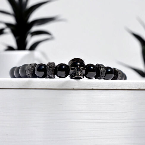 Bracelet avec une tête de mort avec agate noire et onyx