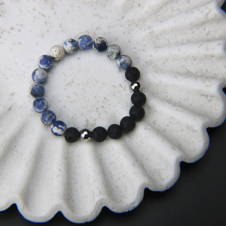 Bracelet en sodalite mate et pierre de lave noire, bijou en pierres naturelles