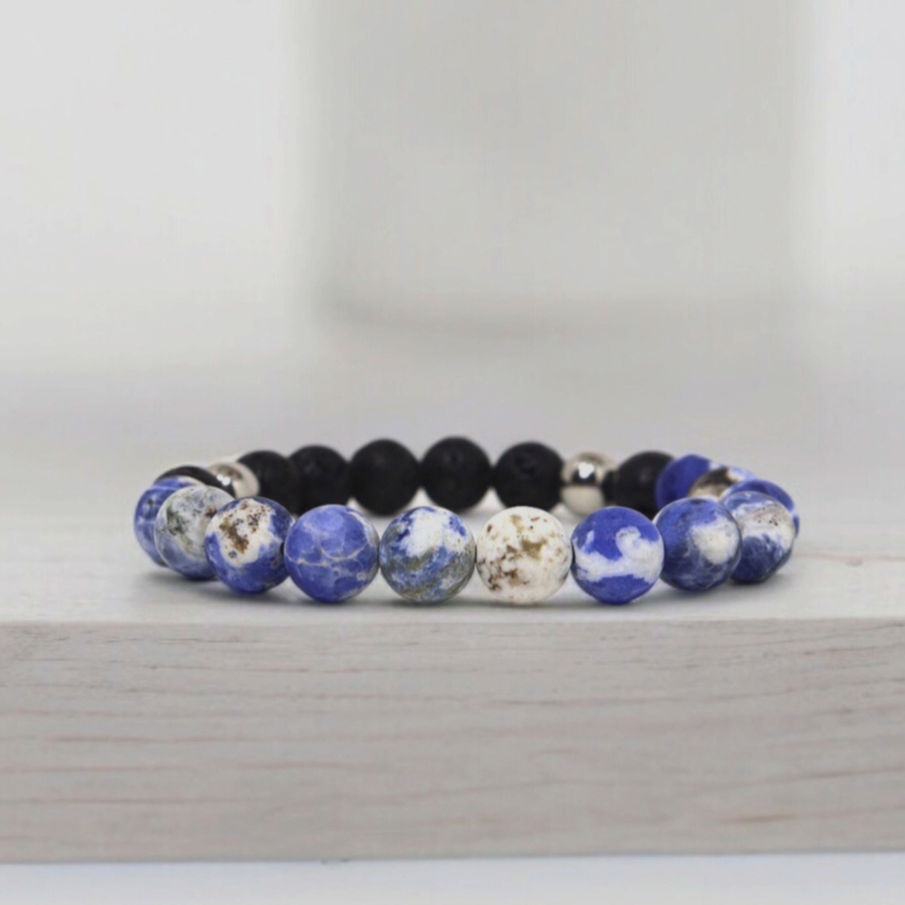 Bracelet en sodalite mate et pierre de lave noire, bijou en pierres naturelles