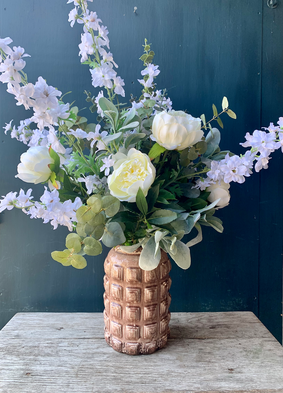 Thumbnail: The Elegant White Summer Bunch