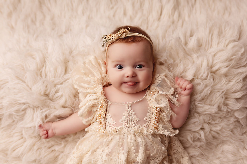 séance photo bébé 1 mois Morbihan photographe bébé Vannes photo naturelle séance photo bébé après 15 jours Bretagne souvenirs bébé famille Morbihan 