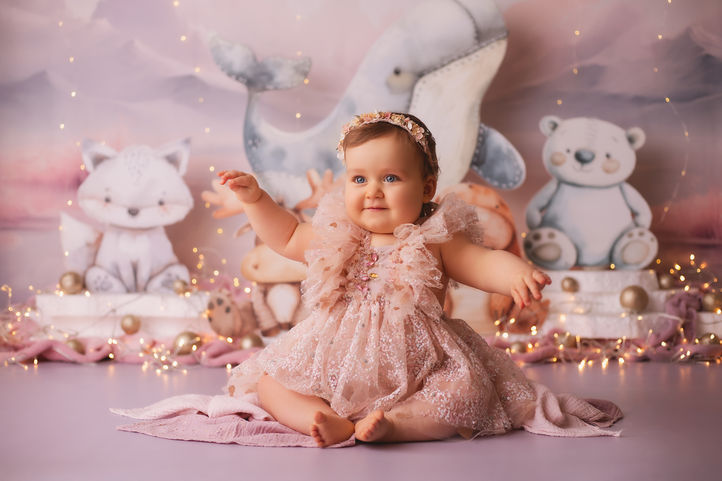 Photographe photographie photoshoot séance photo grossesse nouveau-né bébé smash the cake sitter famille couple enfant day after bretagne morbihan cotes d'armor finistère ille et vilaine loire atlantique normandie paris rennes brest lannion quimper quimperlé lorient vannes saint-malo guingamp saint nazaire guérande nantes rouen caen le havre france album tableau print tirage coffret mode glamour posing princesse maternité babybump gender reveal accouchement enfance studio extérieur plage forêt golden hour natalité cadeau naissance boho bohème pampa