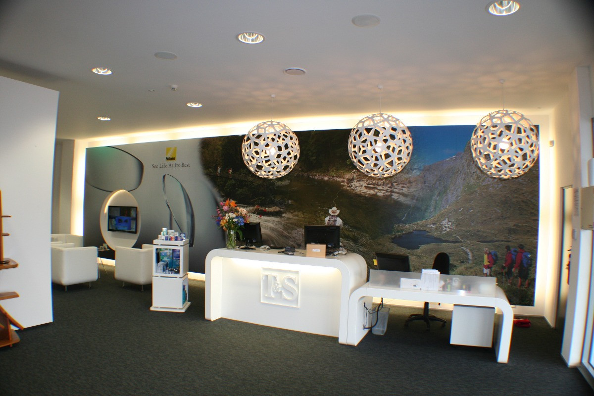 T and S Opticians