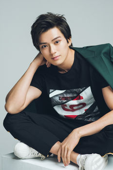 女性自身 表紙＋中2P・新田真剣佑さん