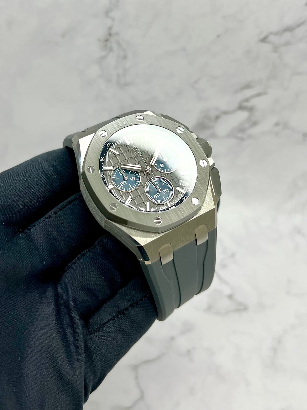 Miniaturbild: AUDEMARS PIGUET ROYAL OAK OFFSHORE 43MM TITAN/ KERAMIK 