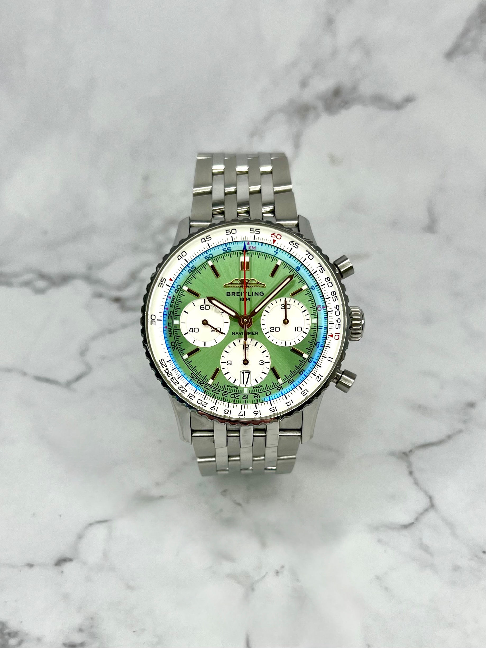 BREITLING NAVITIMER B01 CHRONO 41MM MINTGRÜN