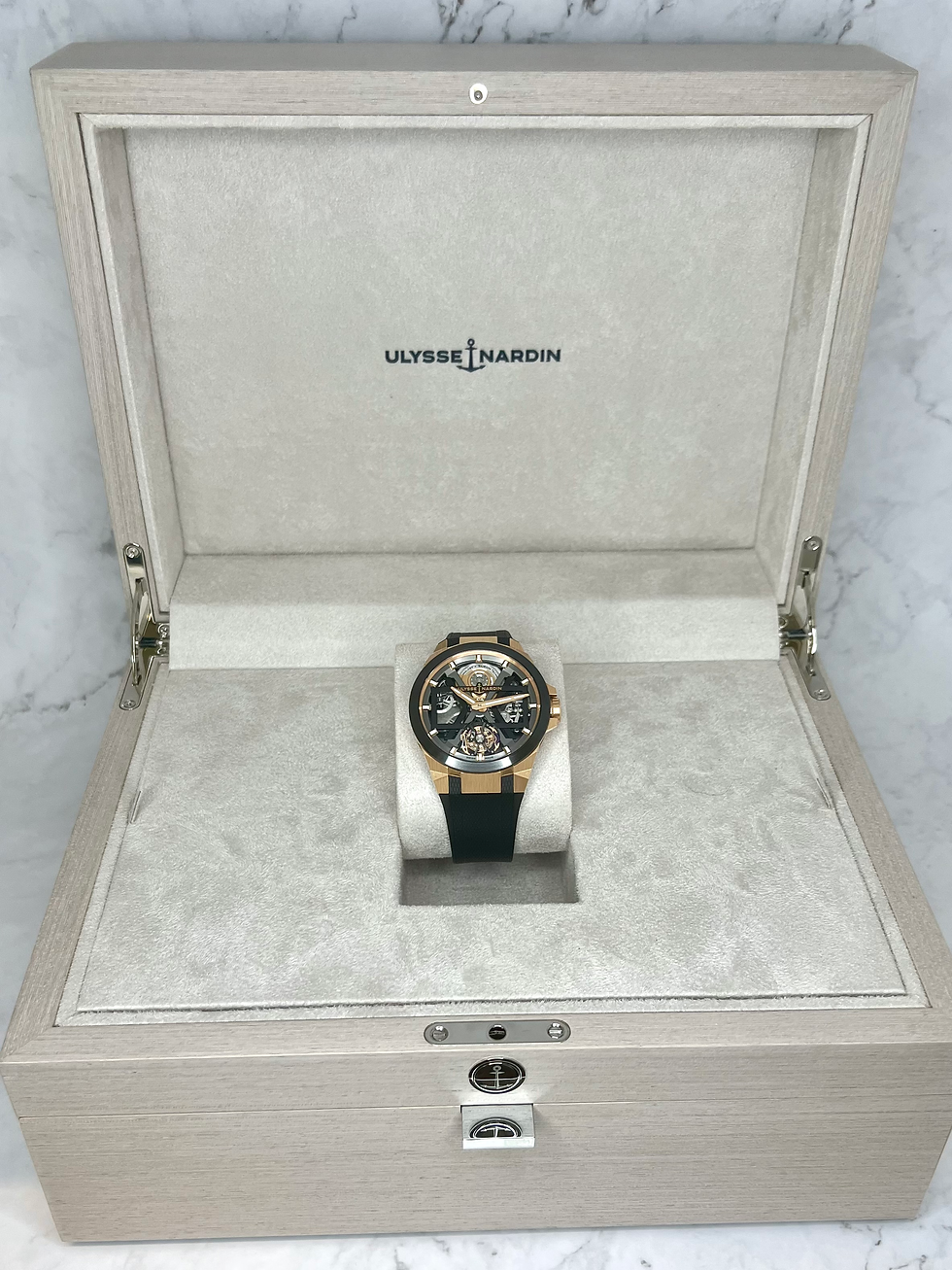Miniaturbild: ULYSSE NARDIN BLAST FLYING TOURBILLON ROSÉGOLD FULL-SET