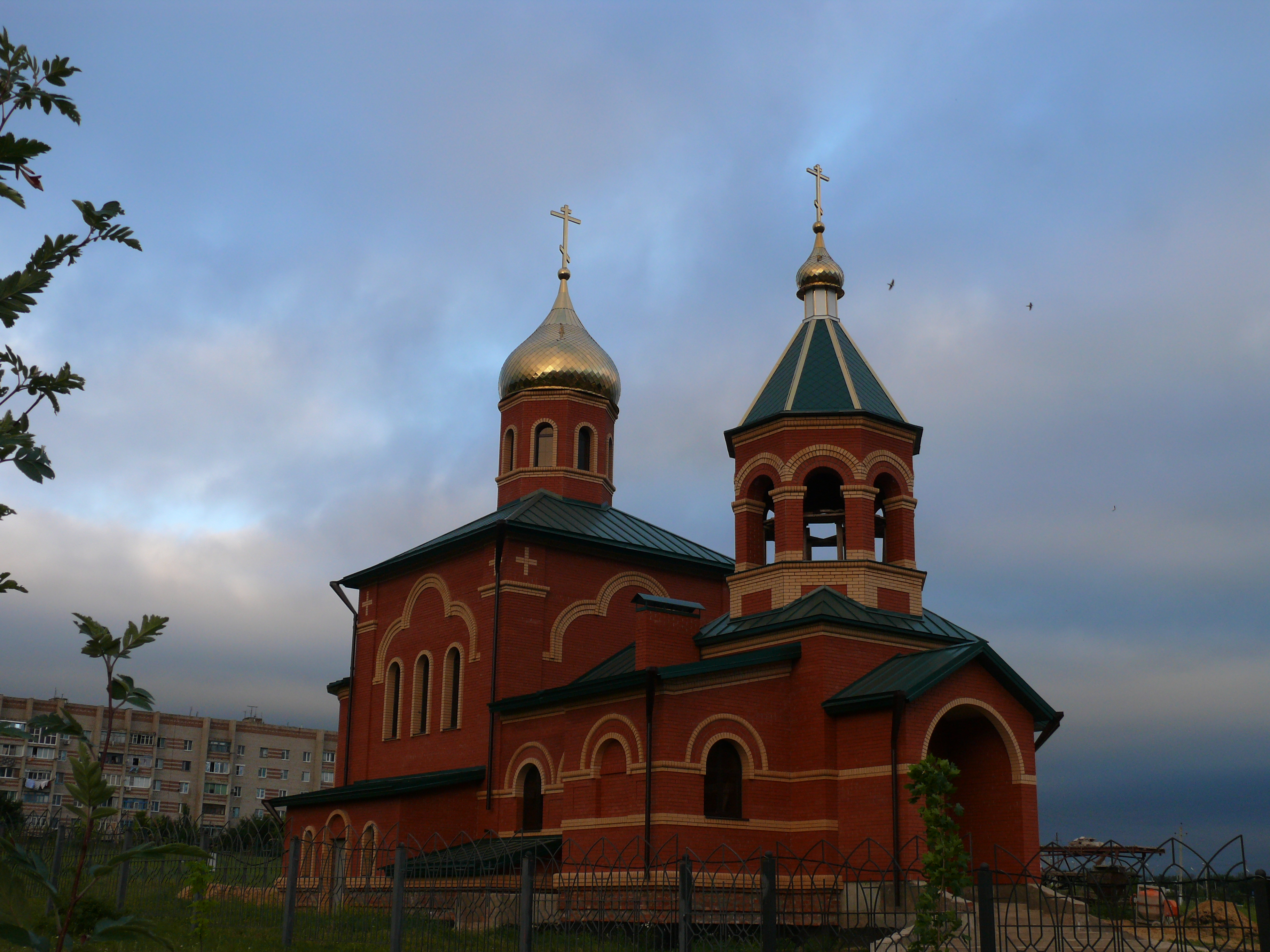 Строящийся храм Сергея радонежского в п.г.т подгоренский.JPG