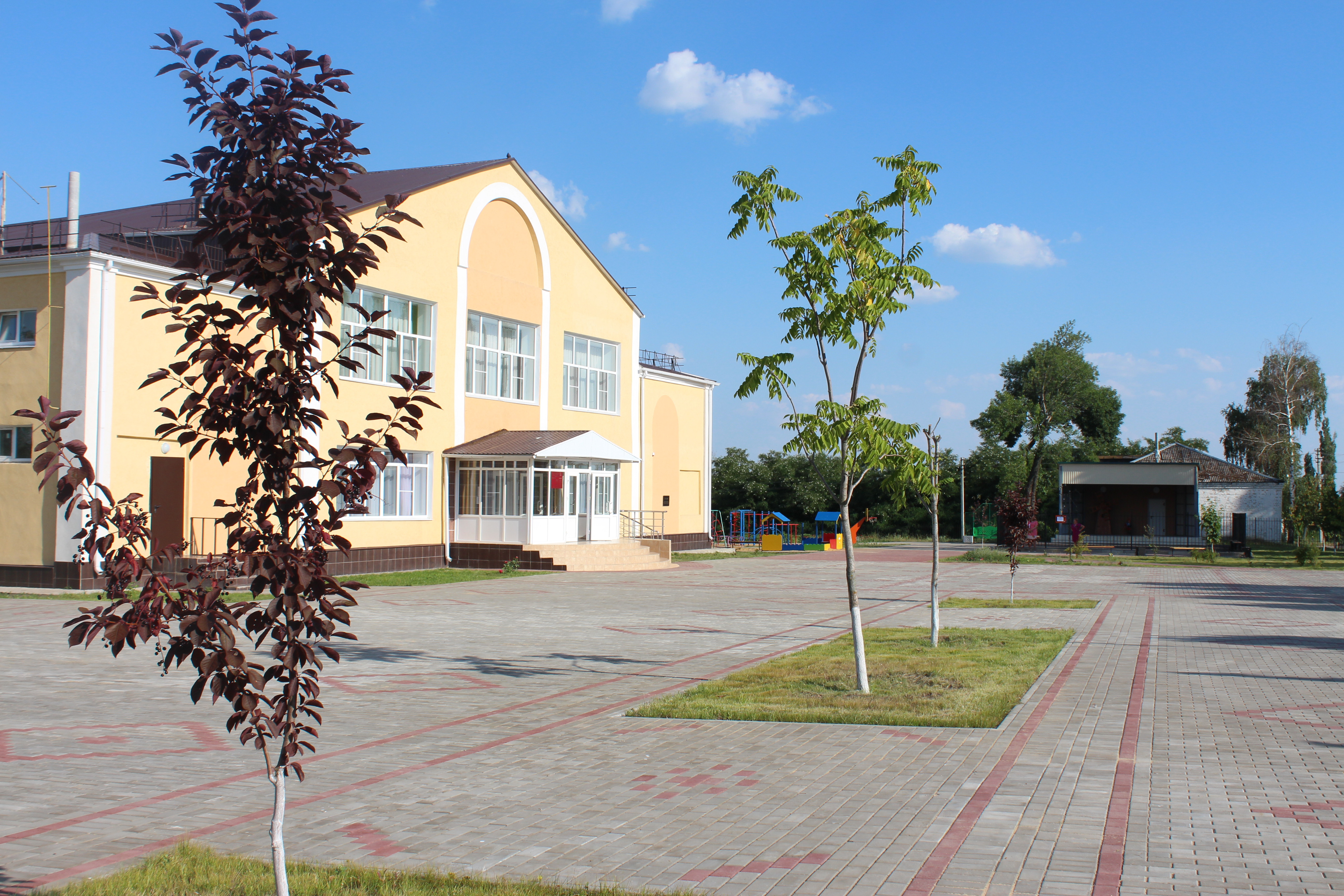 Сагуновский сельский Дом культуры после капитального ремонта 1.JPG