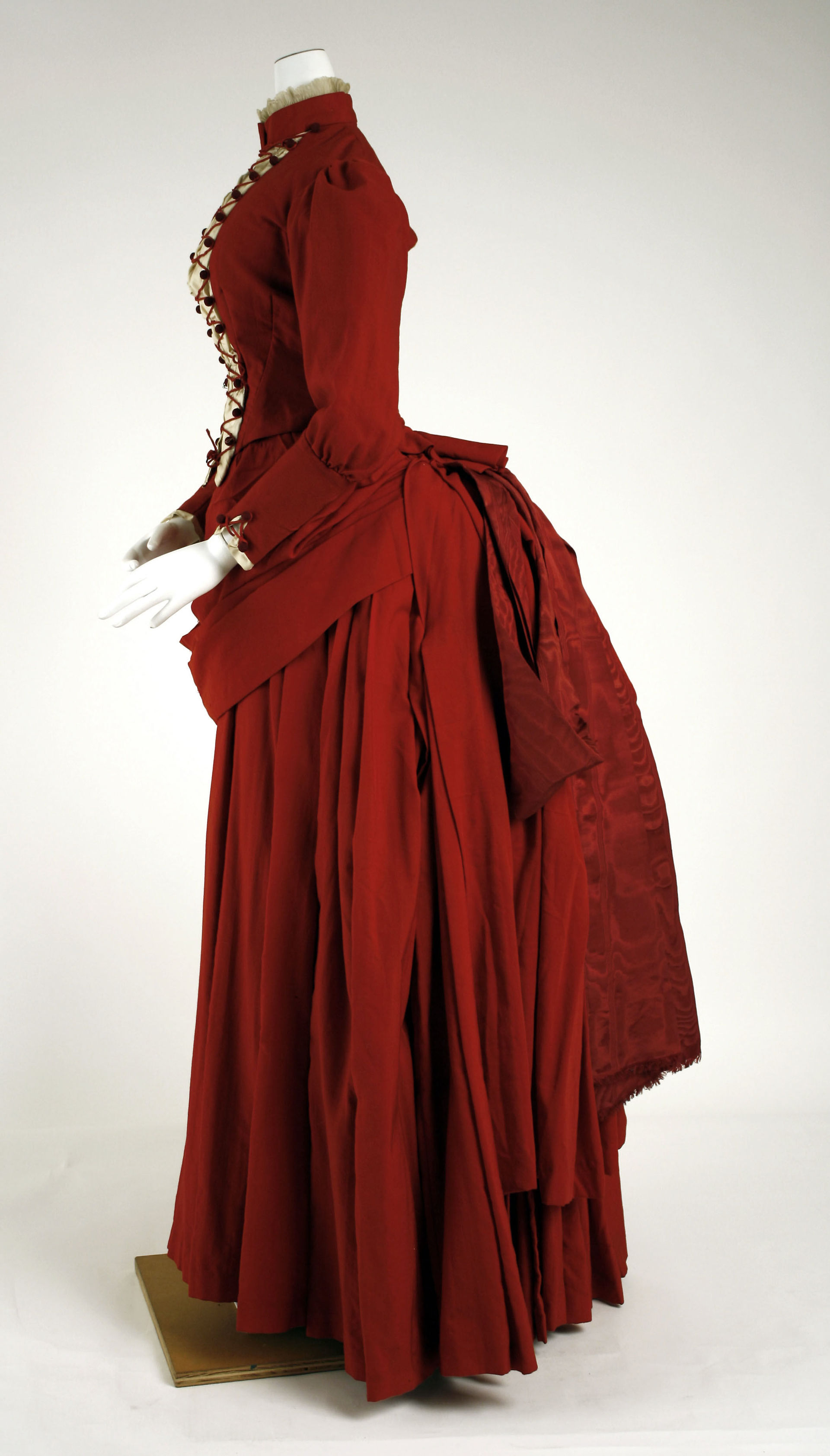 Dress, c. 1887, Metropolitan Museum of Art