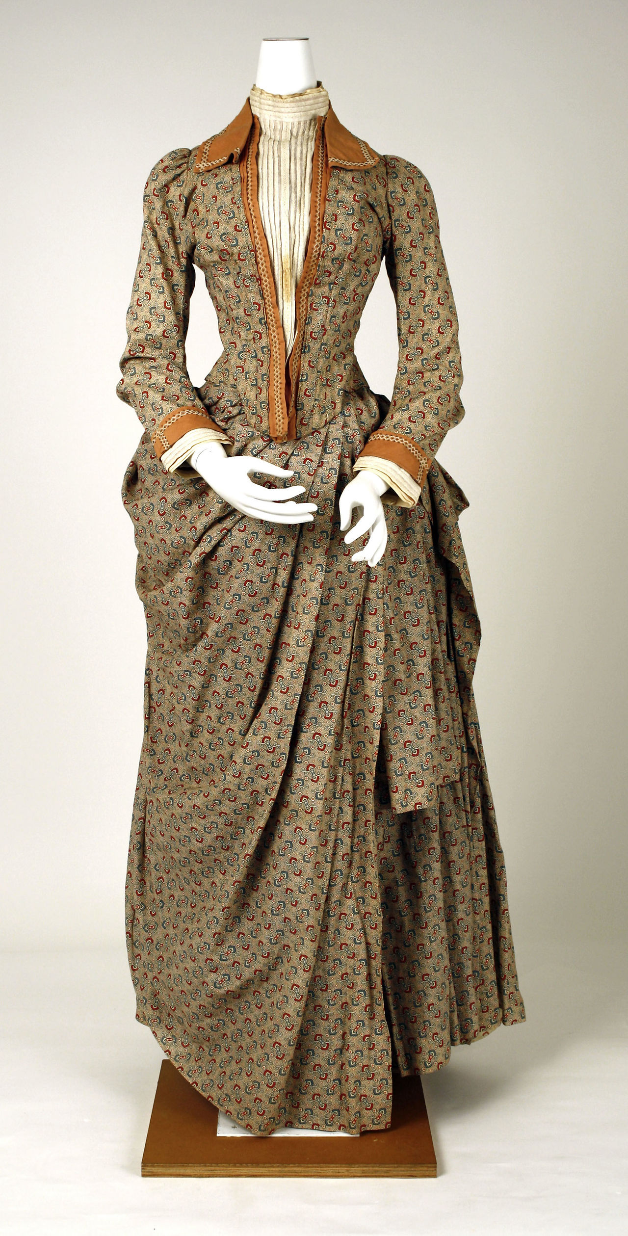 Walking Dress, c. 1885, Metropolitan Museum of Art