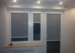 roleta w kasecie szara