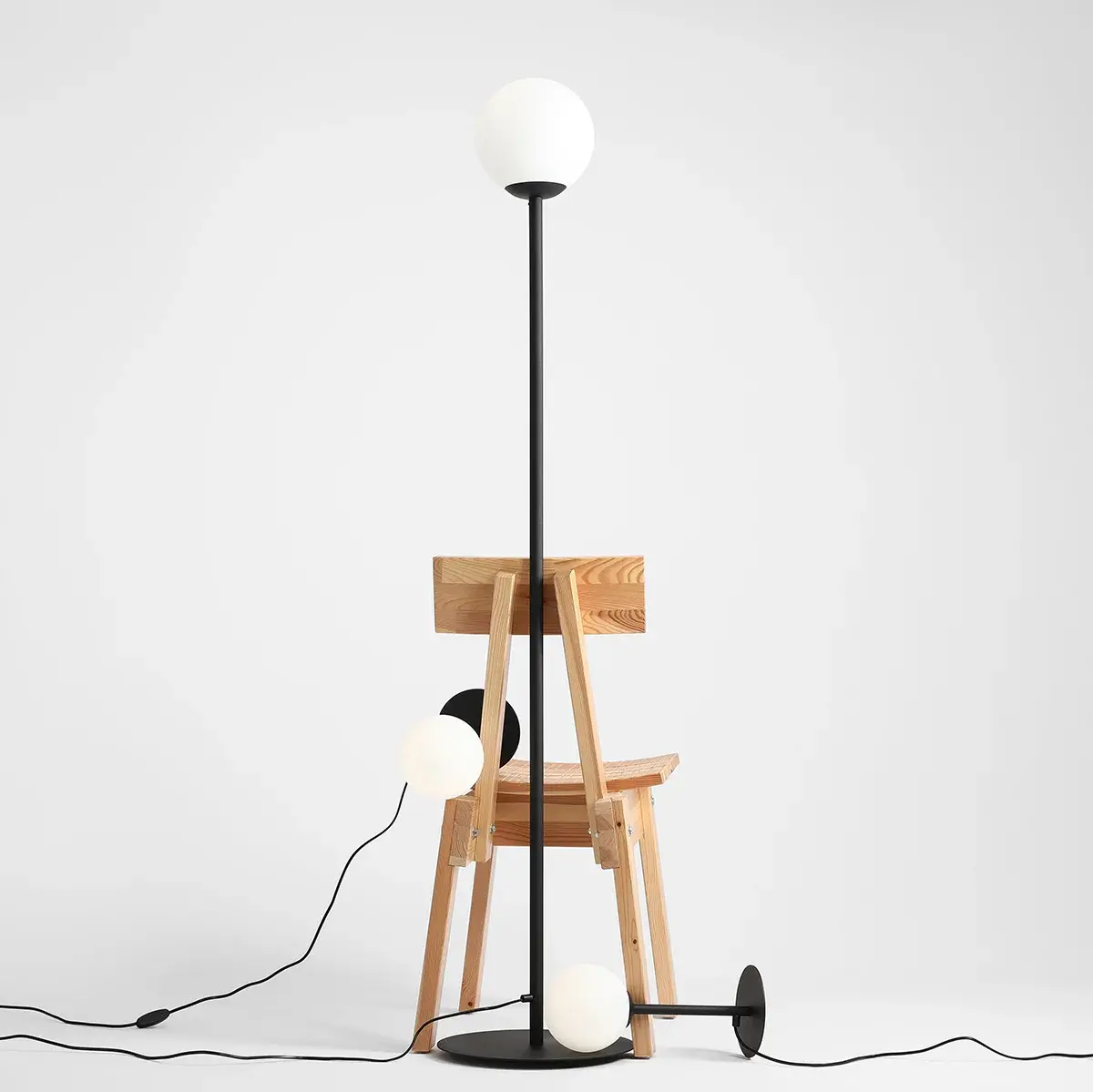 Lampadar Pinne Black