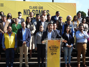 Líderes del PRD convocan a que la sociedad michoacana se sume a la defensa de INE