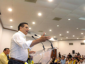Así defiende Silvano a Toño y a Mancera; "Se espantan de la mortaja y se abrazan del mero bulto"