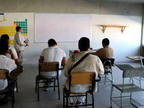 Ofertan curso de lengua purépecha para internos y personal penitenciario