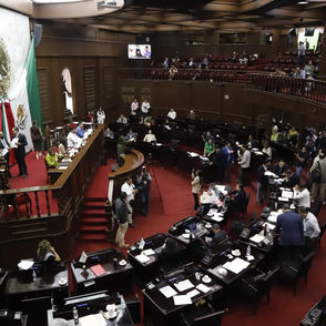 Legisladores regulan uso de Inteligencia Artificial en educación media y superior