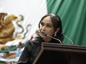 Itzé Camacho presenta iniciativa para fortalecer la planeación municipal en Michoacán