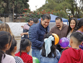Los reyes Magos se pintaron de verde con la ayuda de un gran equipo: Ernesto Núñez