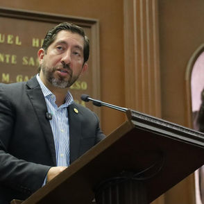 Abraham Espinoza propone que universitarios de psicología y trabajo social hagan su servicio social en escuelas de Michoacán