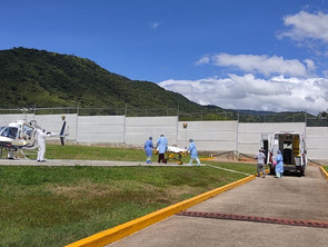 Realiza CRUM traslado aéreo de embarazada al Hospital Civil