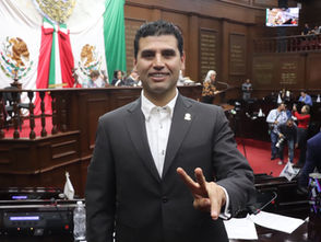 Octavio Ocampo celebra aprobación de reforma constitucional contra la reelección inmediata