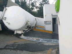 Apoya PC estatal labores de atención por volcadura de pipa con gasolina