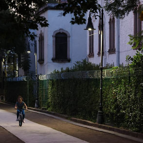 Brilla el bosque Cuauhtémoc con nueva iluminación; Alfonso realiza encendido