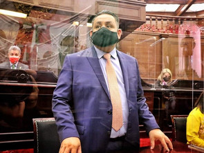 Exacerbar la concentración del poder en Ejecutivos Estatales pone en riesgo la democracia: Víctor M.