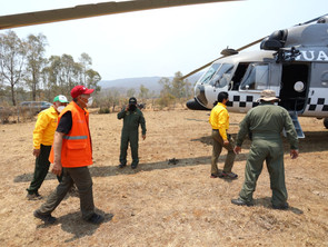Estrategia de combate aire-tierra permitirá controlar incendio en el Cerro del Águila.