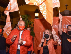 Mercedes Calderón inicia movimiento por la gubernatura de Michoacán