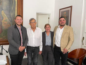 Alcaldes electos del PRD, Gerardo Olloqui y Janitzio Múgica, se reúnen con Cuauhtémoc Cárdenas