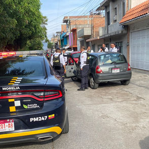 Detienen en Morelia a hombre con vehículo robado y droga