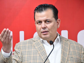 **Sin los que defraudaron al PRI, "el partido ahora sí inspira confianza": Memo Valencia**