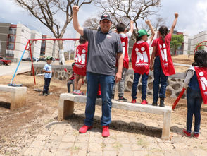 Memo Valencia revoluciona la forma de hacer campaña, al rehabilitar espacios públicos