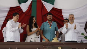 Otorga 76 Legislatura Presea “Constitución de 1814” a Felipe Orlando Aragón Andrade 
