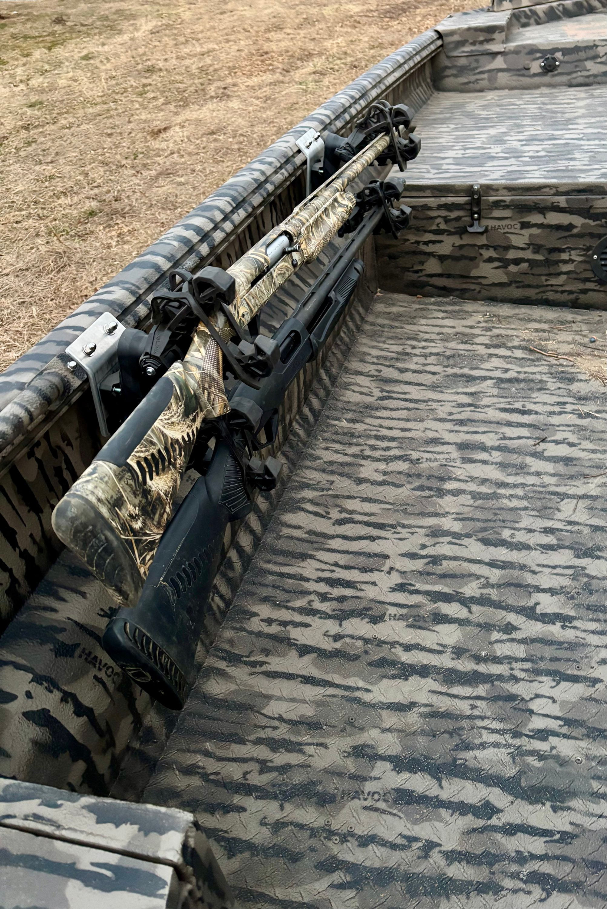 T rail gun/bow holder