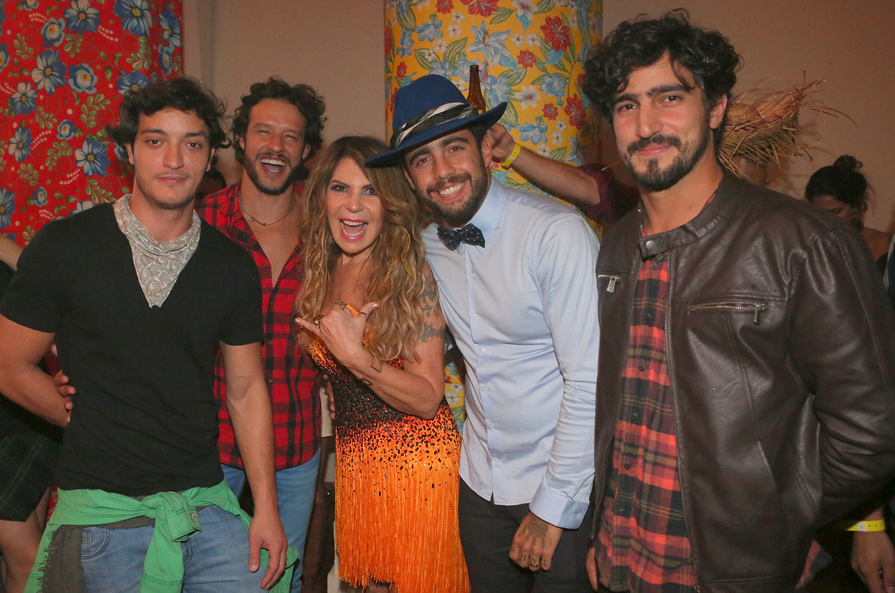 Allan Souza Lima, Nando Rodrigues, Elba Ramalho, Pedro Scooby e Renato Goes 8X7A9025
