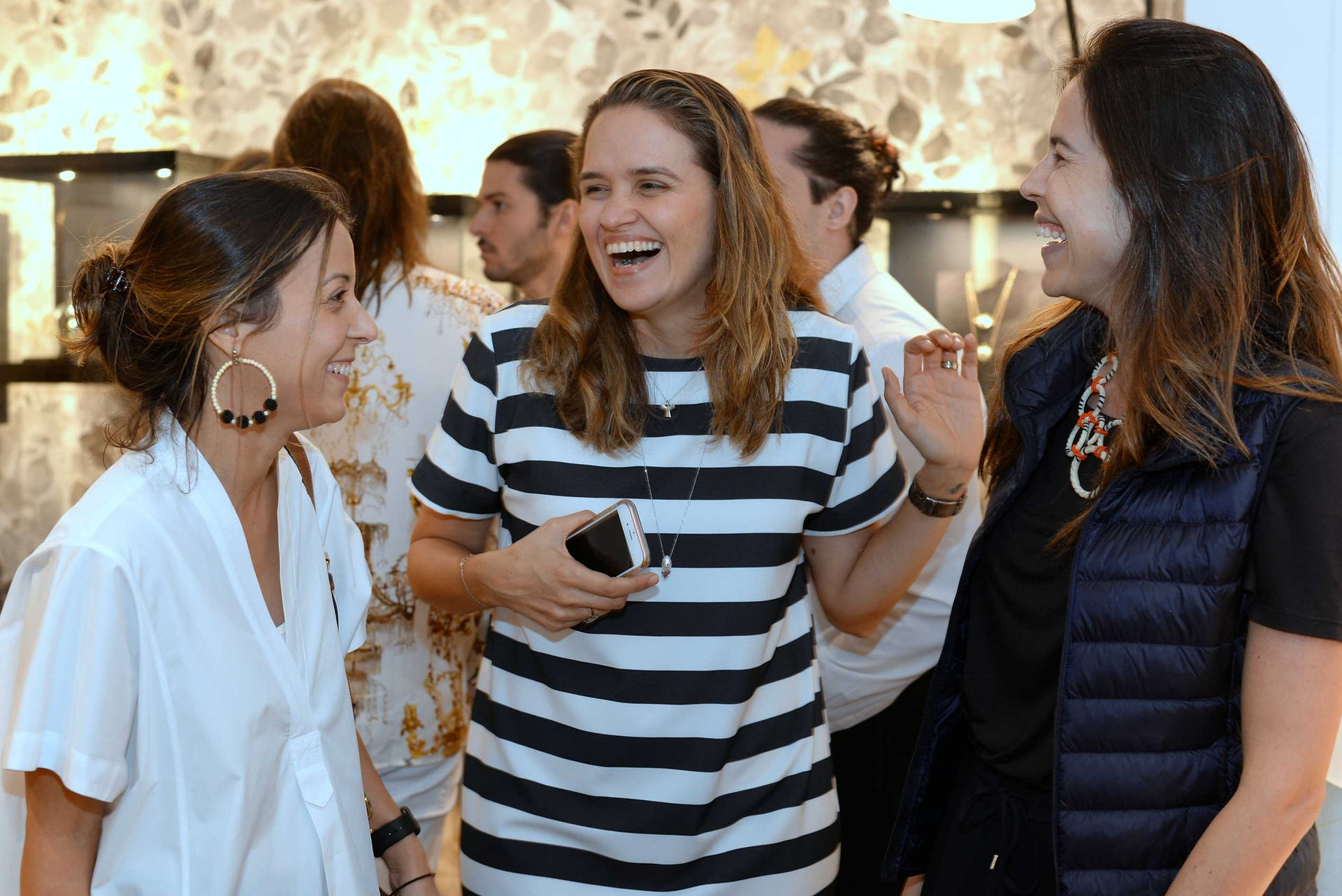 Camila Grassani, Rebecca Alcantara e Maria Isabel Mota3