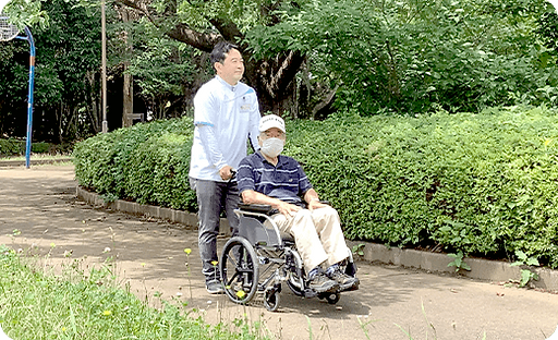 車いすで散歩