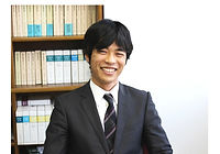 弁護士 赤本 優