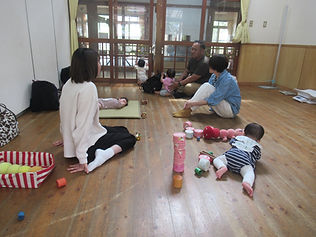 ひまわりっ子と遊ぼう会・室内遊び.JPG