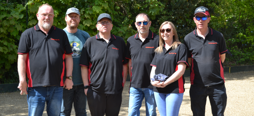 Kettleburgh Team from Left to Right:
Martin Inglis (Capt.); Andy Wilson; Phil Pearson; Mark Adamson; Steph Adamson; Steve Bell