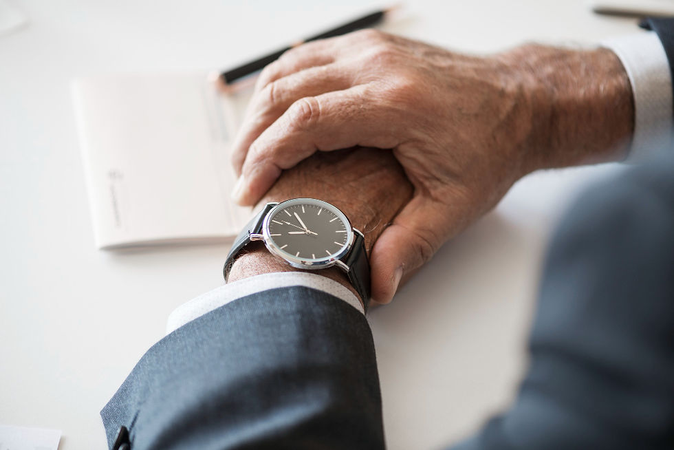 Horas extras sem autorização podem gerar justa causa?