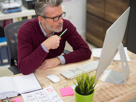 É possível terceirizar trabalho em home office? Saiba como funciona.